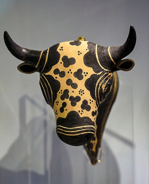 Clay bulls head rhyton from Knossos-Little Palace, 1450-1370 BC