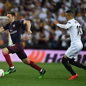 Nacho Monreal Breaks Past Rodrigo in Arsenal's UEFA Europa League Semi-Final Showdown vs Valencia
